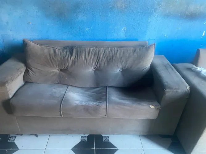 Vende-se sofá para quem trabalha com sofá e reforma