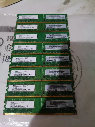 8 Memorias 1GB DDR2