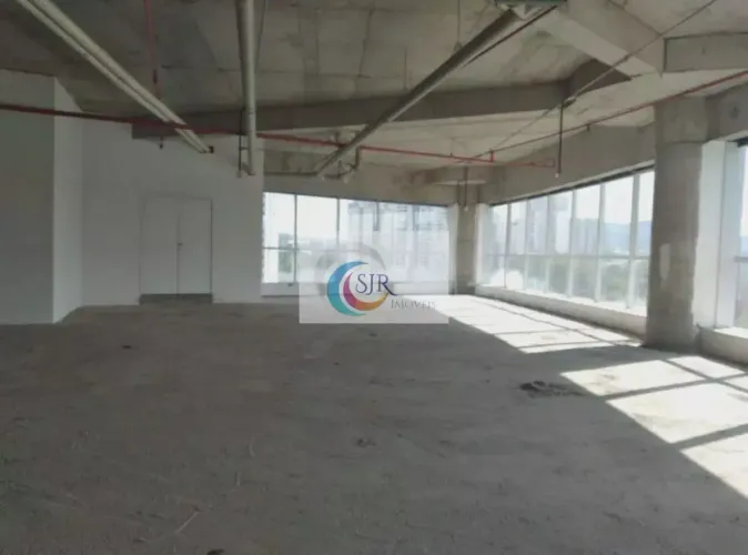 Imóvel para aluguel possui 281 metros quadrados em Green Valley Alphaville - Barueri - SP