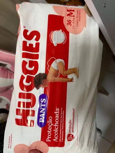 Fralda Huggies vermelha M