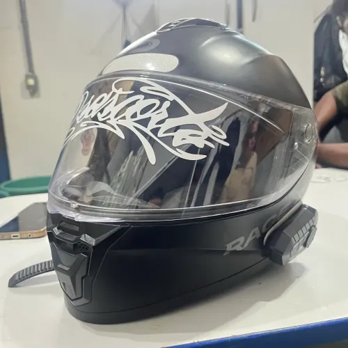 Capacete race tech hit