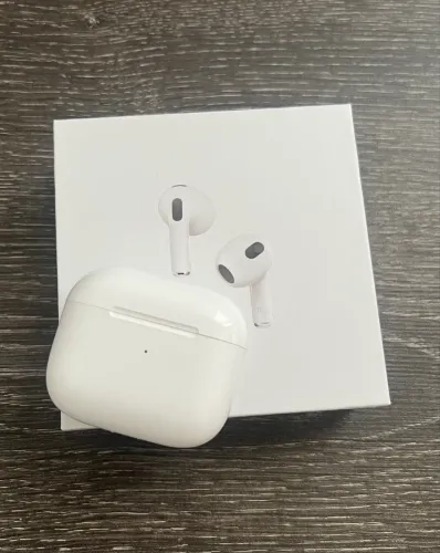 AirPods 3 Apple