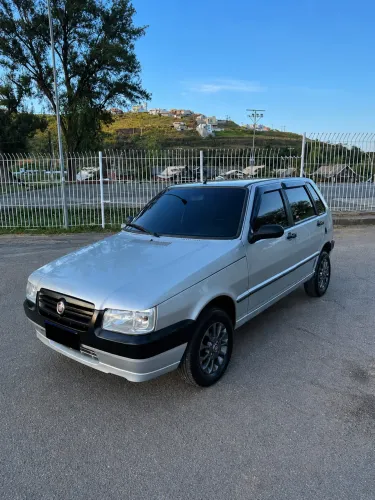 Fiat Uno Mille Celeb. WAY Econ. 1.0 F.flex 4P 2010