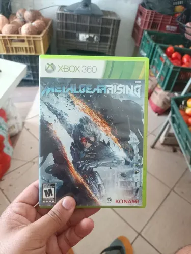 JOGO PARA XBOX 360 ORIGINAL METALGEAR RISING REVENGEANCE