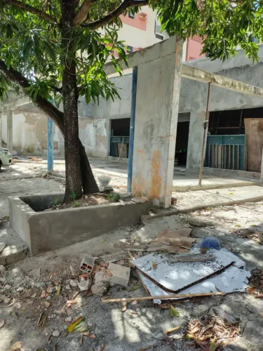 Ponto Comercial para aluguel possui 200 metros quadrados no Imbuí - Salvador - BA