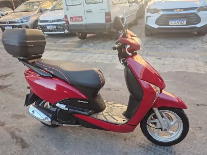 Vende se moto Honda Lead 2010 (R$7.000)