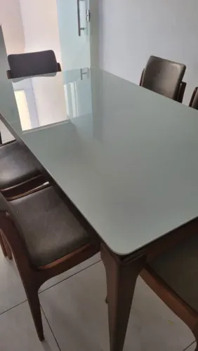 Mesa e 6 cadeiras