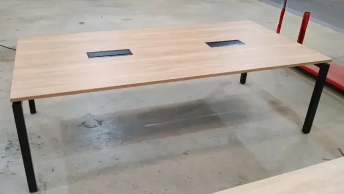 Mesa de Reunião Time Baixa para Escritório