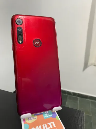 Moto G8Play