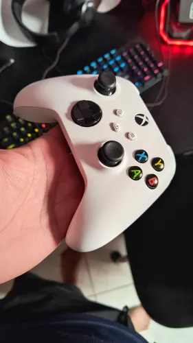 Controle Xbox Séries - Branco, pouco usado (excelente estado)