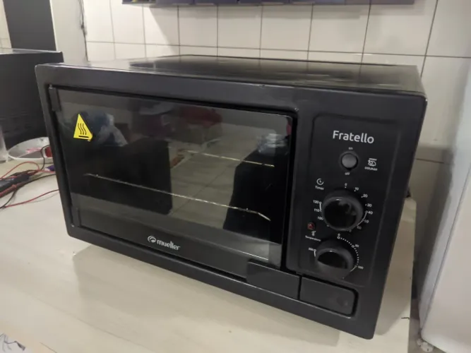 Forno Elétrico Fratello 44L funcionando tudo certinho.