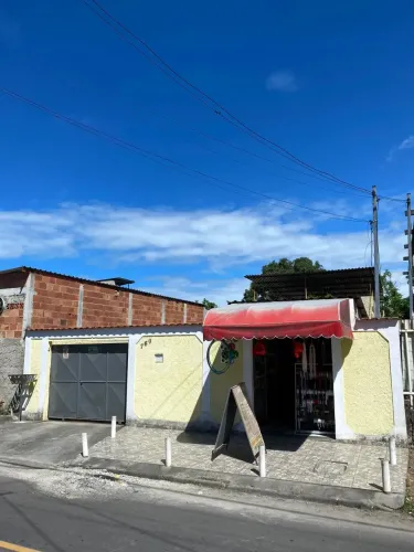 Casa com piscina e quintal para venda