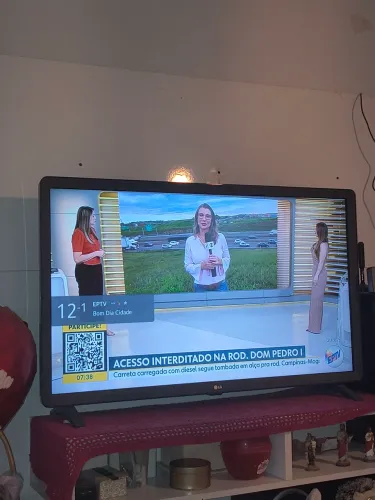 Televisão 32 pol LG semi nova