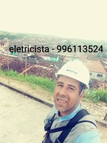 Eletricista em geral - *