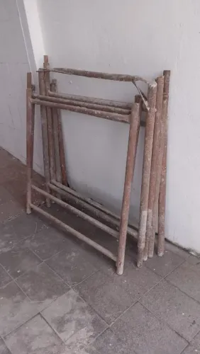 ANDAIME 1/1 (6 peças precisa reparo mas dá pra usar)