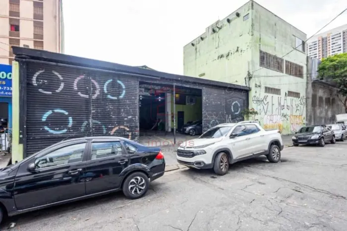 Galpão Comercial de 500m2 para Locação no Brás