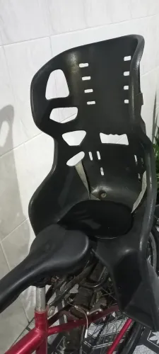 Cadeirinha pra bicicleta.