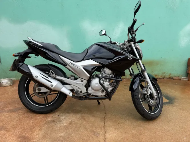 Fazer 250 YAMAHA