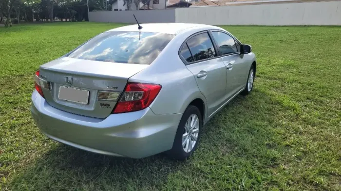 Honda Civic Sedan LXR 2.0 Flexone 16V Aut. 4P 2014