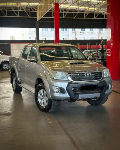 CAMINHONETE HILUX 2015 - OFERTA DE PARCELAMENTO 