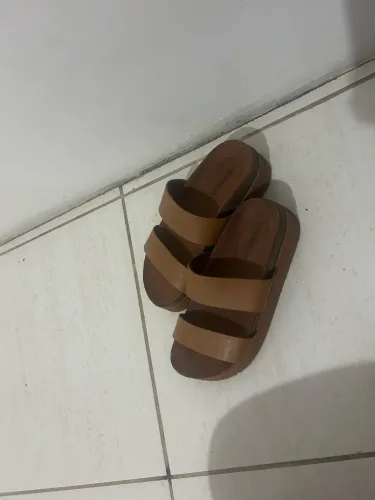 Vendo sandália