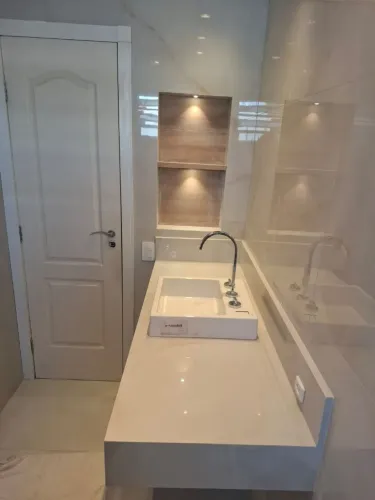 Pedreiro e azulegista. Revestimentos em Porcelanato, Azulejos, Cerâmicas e Pedras Naturais