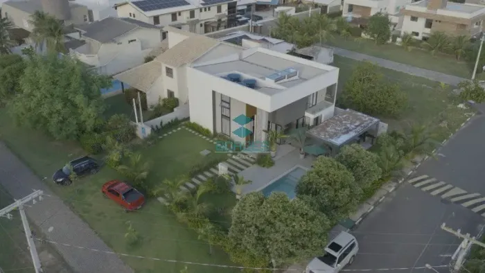 Casa porteira fechada para venda e locação por temporada em Guarajuba | 7 suítes, perto da
