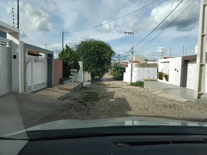 Terreno no Bairro da Upa em Monteiro 83- *