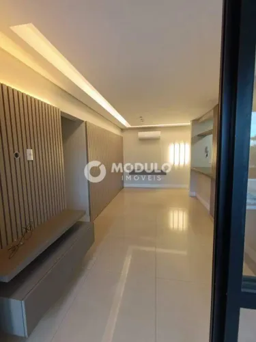 Apartamento disponível para locação no bairro Santa Mônica.