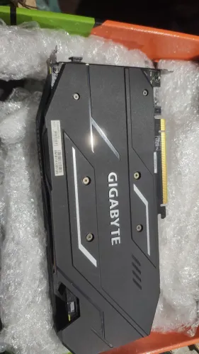 RTX 2060 OC Gigabyte - Pouco Uso