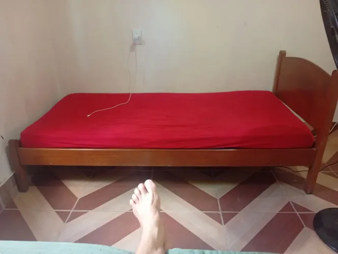 Vendo essa cama de solteiro