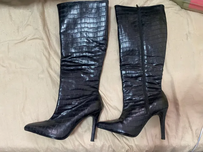Bota croco salto