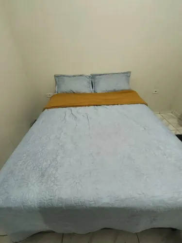 cama box molas ensacadas e cômoda 5 gavetas ambos 3 meses de uso 