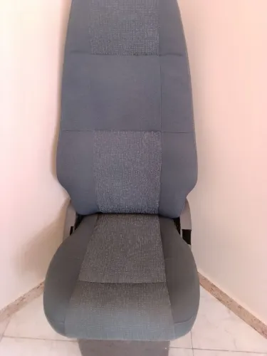 Vendo banco de Caminhão Volvo em ótimo estado. Valor 650,00, aceito negociação.