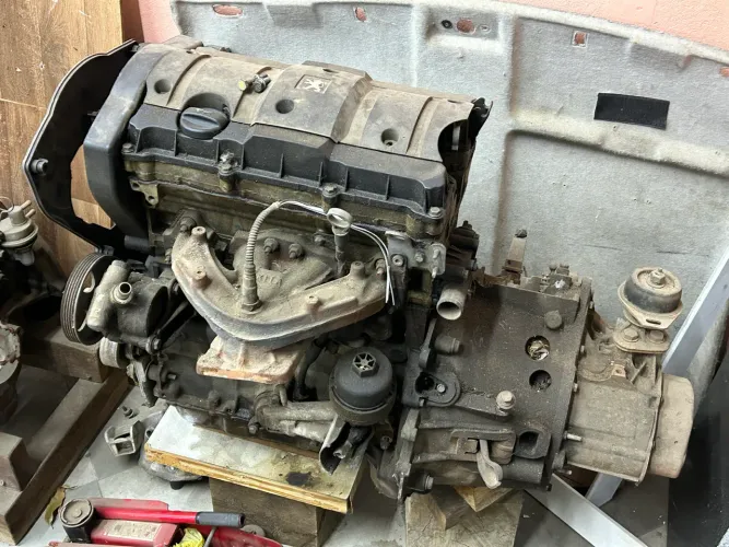 Motor e caixa Peugeot Partner 1.6 16v