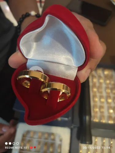 OURO PURO TEM 24K, e 75% de 24 é igual a 18K n° OURO 750 