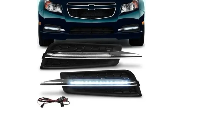 Par Moldura LED drl Com Friso Cromado Cruze 2009 a 2014 