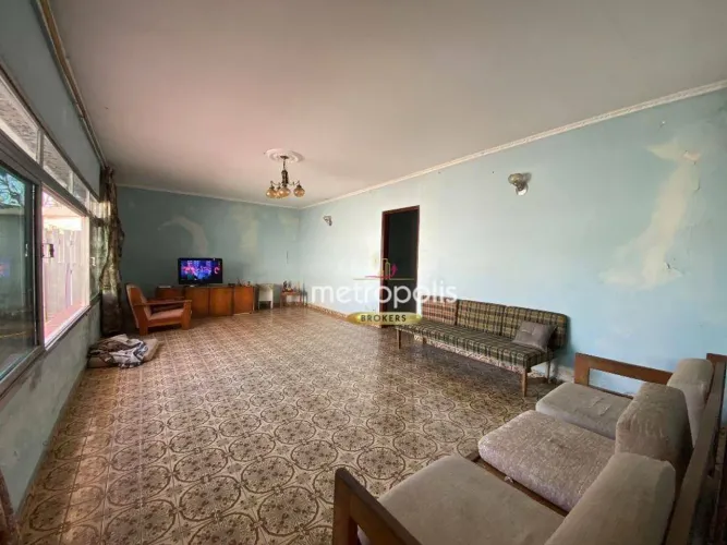 Duas Casas no terreno, sendo uma com 3 dormitórios e uma com 2 dorms à venda, 390 m² por R