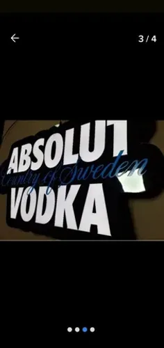 Luminoso letreiro Absolut vodka country of sweden