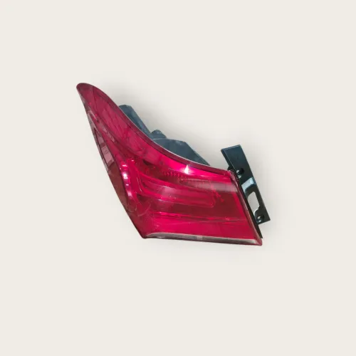 Lanterna prisma Joy/Onix Sedan 17/22 Esq: