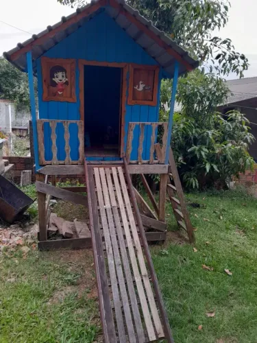 Casa Infantil com Escorregador