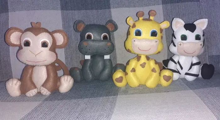 Último! Kit bichinhos do safari com 4peças