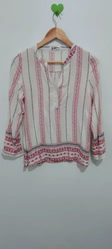 Camisa em viscose veste P/M