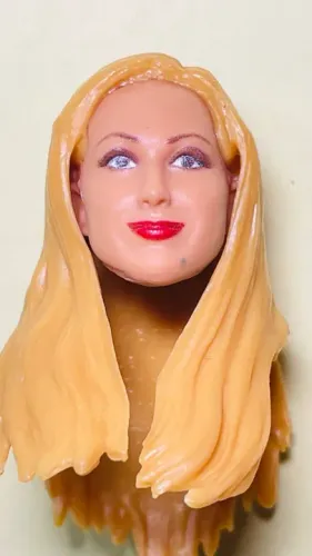 Cabeça Mulher Loira altura 3 cm obs: pinta no rosto (leia texto) p/ custom Marvel Legends
