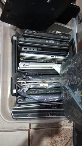 Equipamentos de informática, Carcaça de 15 notebooks