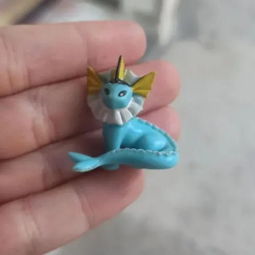 Miniatura pokémon - vaporeon - aprox 5 cm
