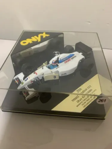 Miniatura Formula 1 Tyrrell Yamaha 022/Ukyo Katayama 1994