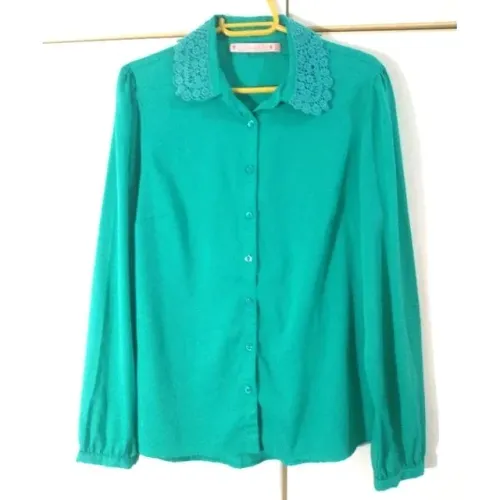 Camisa verde detalhe em renda