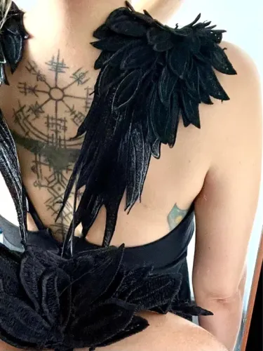 Vestido com asas