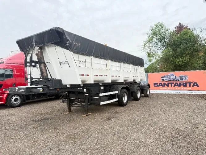 Semi Reboque Carreta Vanderléia Caçamba Basculante Deslizante Randon 2012 de 35 M³ Revisad